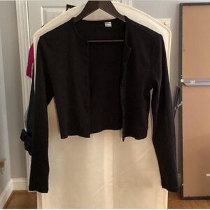 Black crop button up cardigan 
Size S